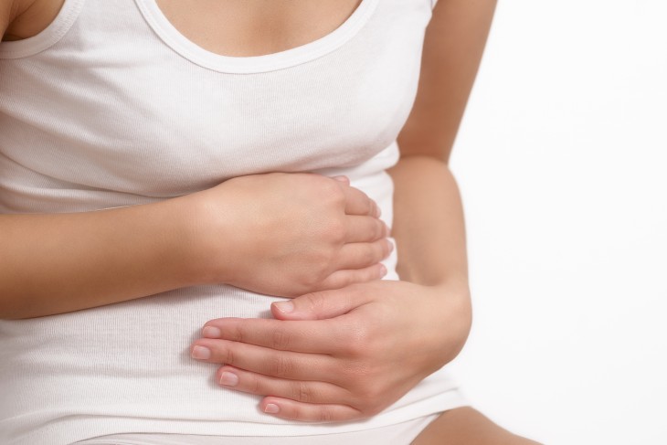 Cómo tratar la permeabilidad intestinal y evitar el dolor abdominal