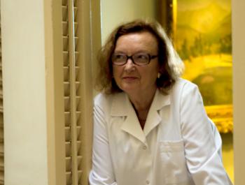 Doctora Carme Valls, endocrinóloga y especialista en salud femenina