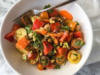 Ensalada soleada con toques árabes