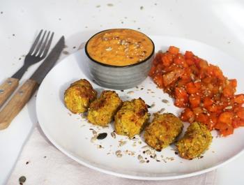 Falafels al horno con salsa picante