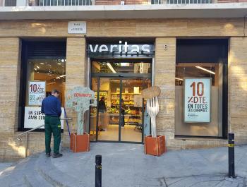 Veritas abre nuevas tiendas en Horta y El Masnou